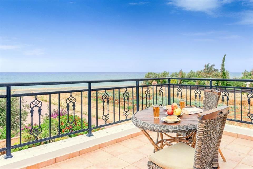 Paphos Argaka Beachfront Villa מראה חיצוני תמונה